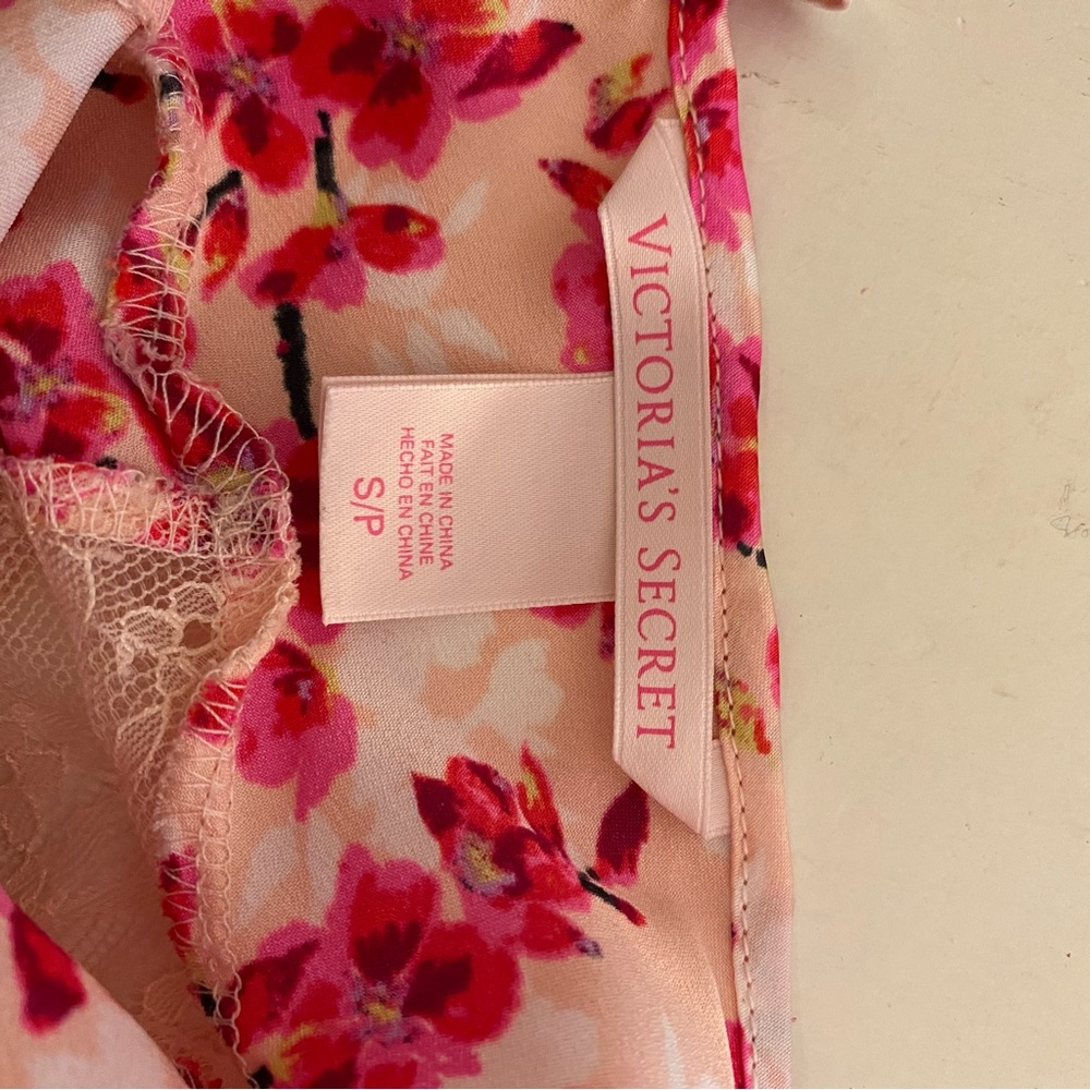 Victoria's Secret Pink Floral Chemise, size S - Picture 3 of 3